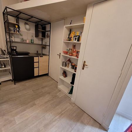 Cozy And Nice Homestay Room - Chambre D'Hote Paris Ngoại thất bức ảnh